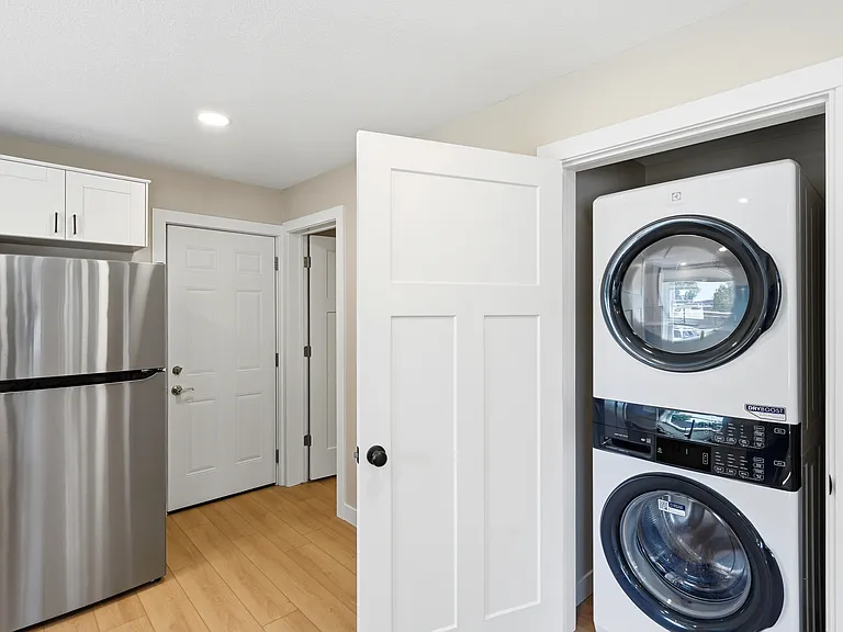 In-unit washer & dryer