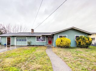 1138 SW Cottonwood St, Grants Pass, OR 97526