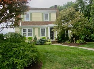401 Foley Ave, Somerset, MA 02726