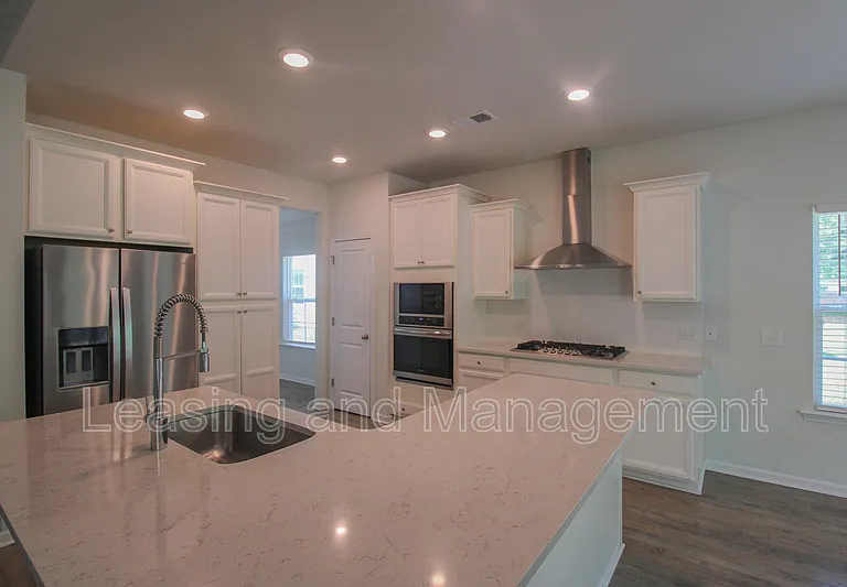 150 Daniels Creek Cir — Photo 4
