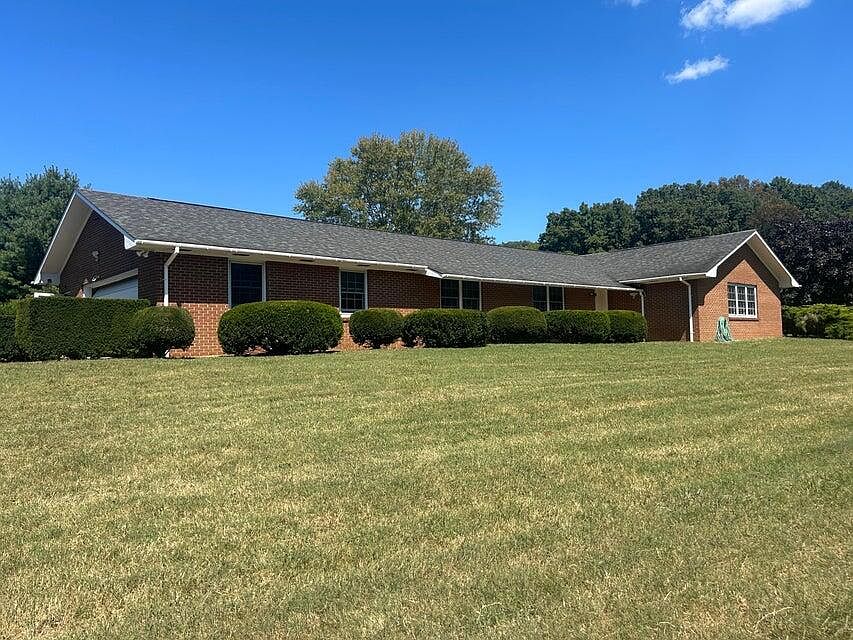 1st image of 178 Windsor Ln