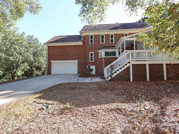 4th image of 10431 Wyndham Forest Dr