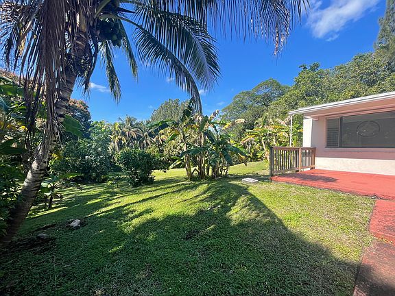 Front patio and garden vista
