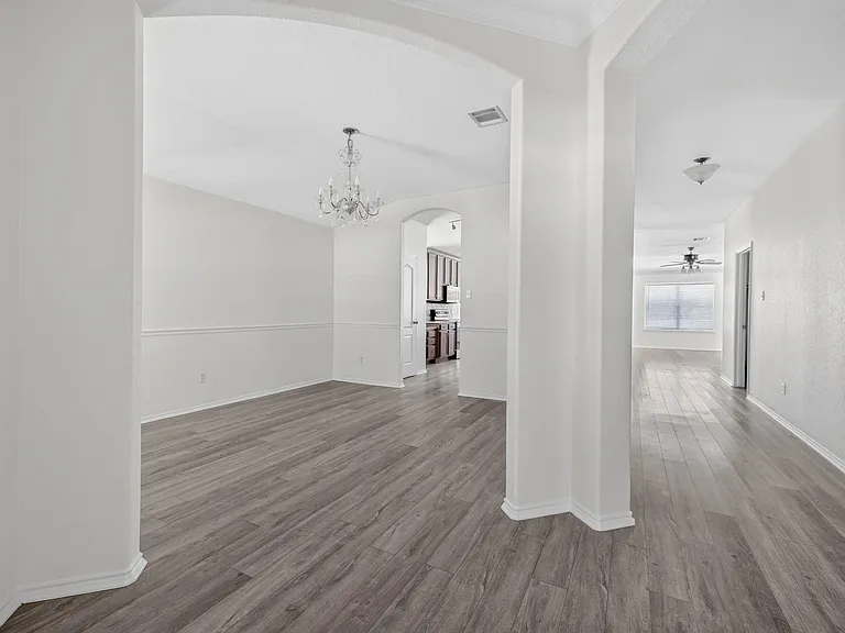 315 Waterlily Way — Photo 9