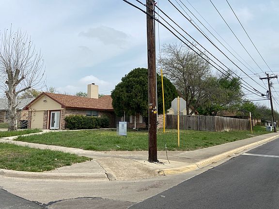 2nd image of 1714 Becker Dr