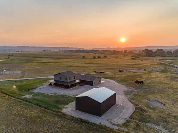 87 Country Garden Ln, Lander, WY 82520