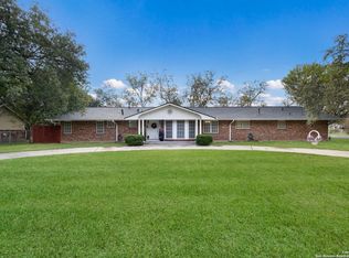 1109 27th, Hondo, TX 78861