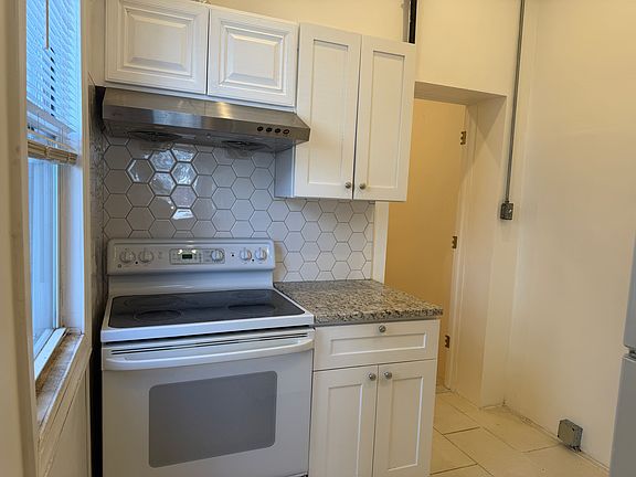 4th image of 822 N Broad St #2C