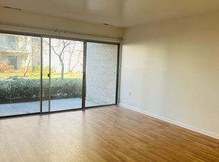 26 Canterbury Sq APT 102, Alexandria, VA 22304