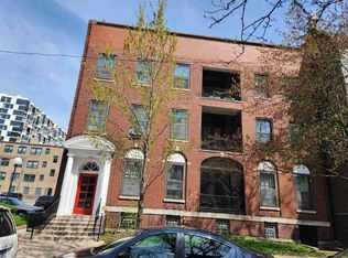 5131 S Blackstone Ave, Chicago, IL 60615