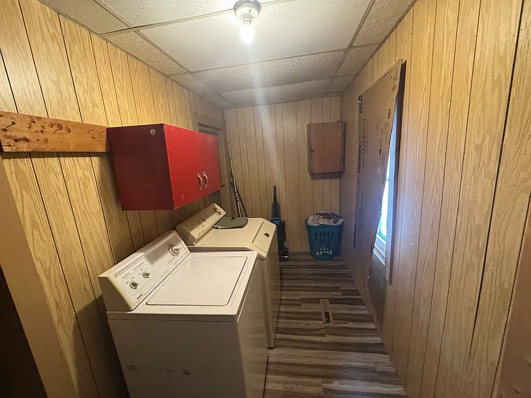 605 W Friedman St — Photo 3