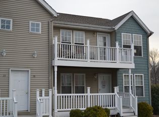 28 Miranda Ln, Stratford, CT 06615