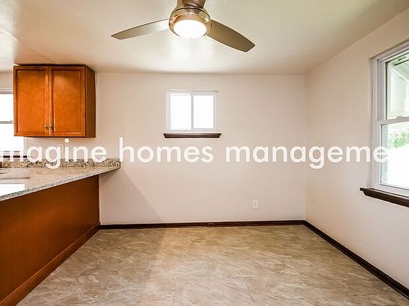 3rd image of 3202 Hazelhurst Ave