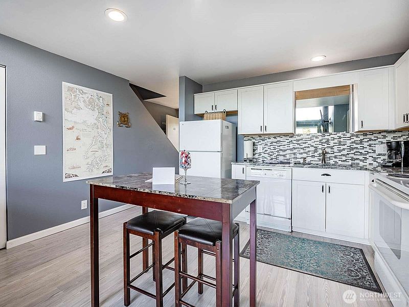 5th image of 7806 Birch Bay Drive #806