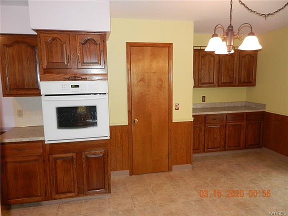 3rd image of 5379 Oakridge Dr