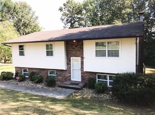 2316 NW Juniper Dr, Knoxville, TN 37912
