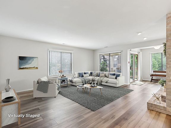 3rd image of 715 S Lake Shore Dr Unit 7F