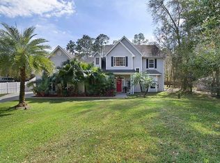 2505 Spring Green Dr, Lutz, FL 33559