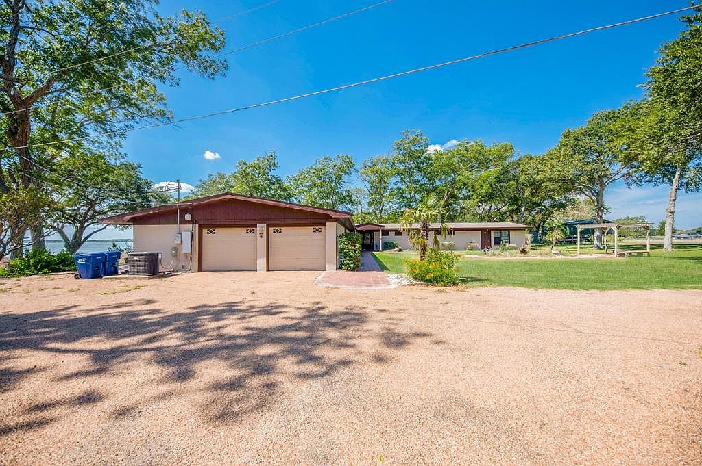 121 Laughlin Rd, Eagle Lake, TX 77434 MLS 54763620 Zillow