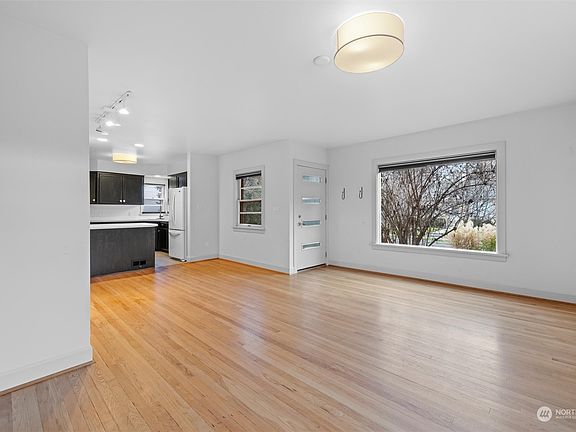 3rd image of 1047 Frankland Street