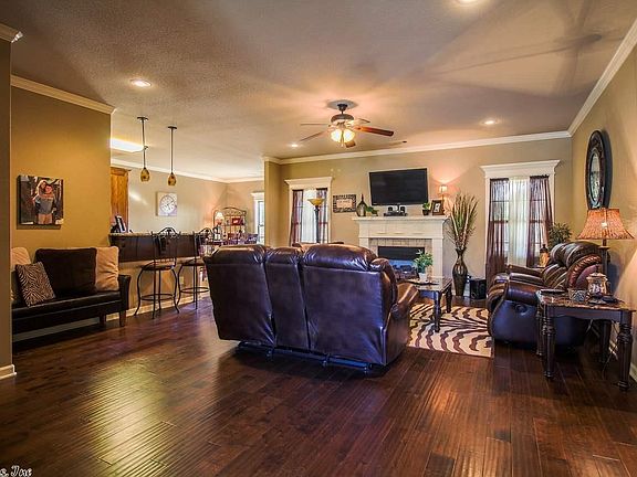 5th image of 3111 S Crescent Dr