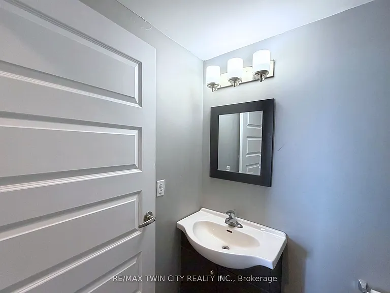 158 King St N #8-2604 — Photo 11