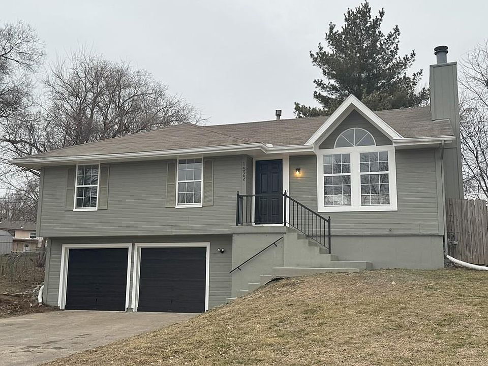 1st image of 1522 N Manor Cir