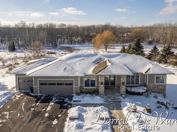 10701 Whispering Waters Ln SE, Caledonia, MI 49316