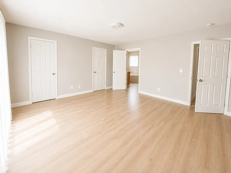 20606 Clark St — Photo 7