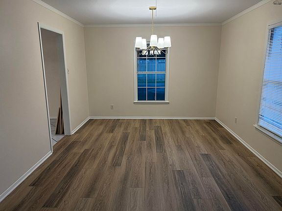 4th image of 2713 Devon Rd