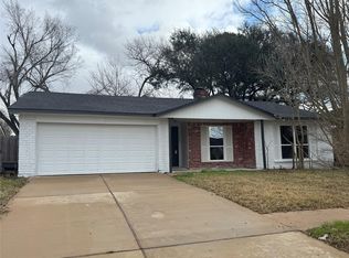 13722 New Village Ln, Sugar Land, TX 77498