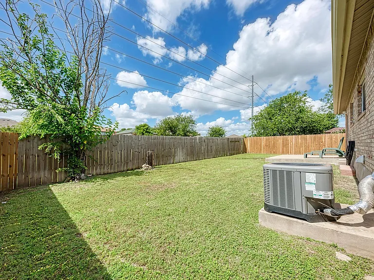 1201 Sheltie Ln — Photo 31