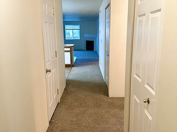 2nd image of 609 NE Larch Ave #611