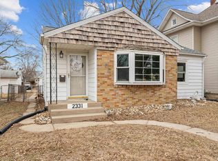 2331 31st St #A, Moline, IL 61265