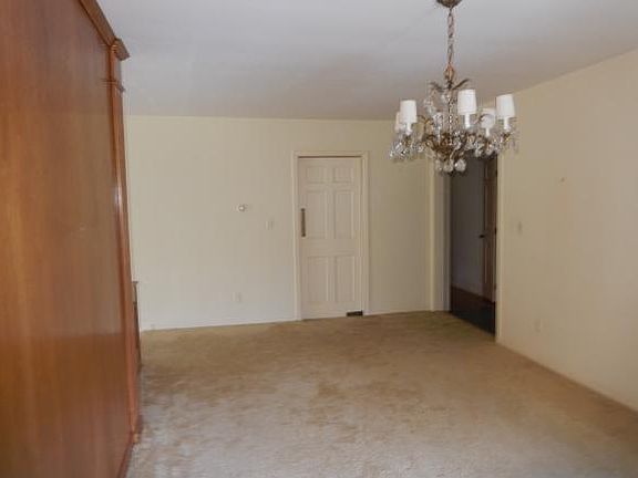 4th image of 3141 Hickory Ln