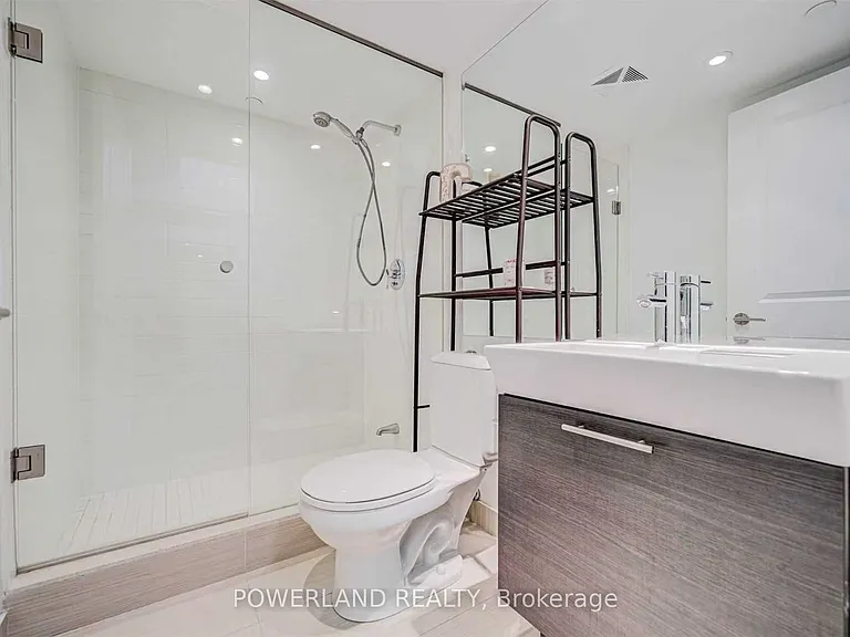 386 Yonge St #3401 — Photo 8
