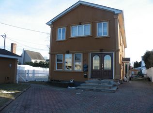 2488 N Jerusalem Rd, Bellmore, NY 11710