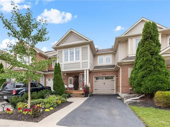 2495 Wooden Hill Cir, Oakville, ON L6M 4E3