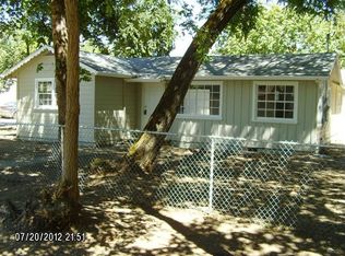 1405 Maple Ln, Grants Pass, OR 97527