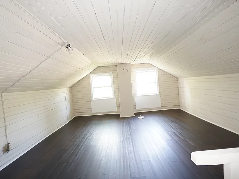 748 W Lincoln Hwy — Photo 13