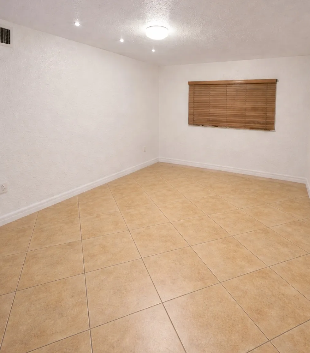 W 63rd St, Hialeah — Photo 1