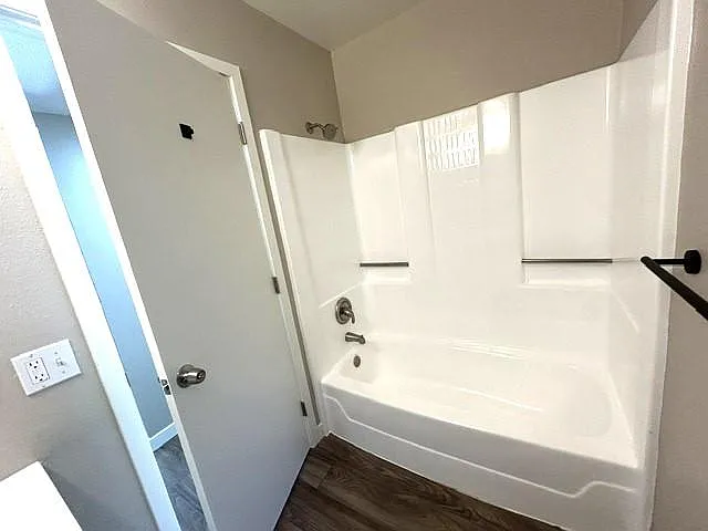 426 N Buena Vista St #1 — Photo 13