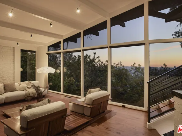 2055 N Gramercy Pl, Los Angeles, CA 90068