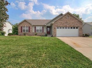 133 Fairway Dr, Maryville, IL 62062