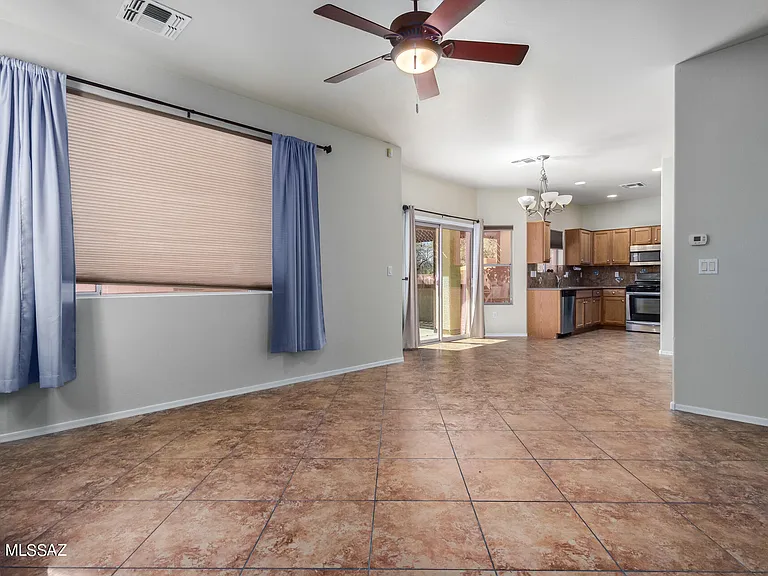 1599 W Homecoming Way — Photo 5