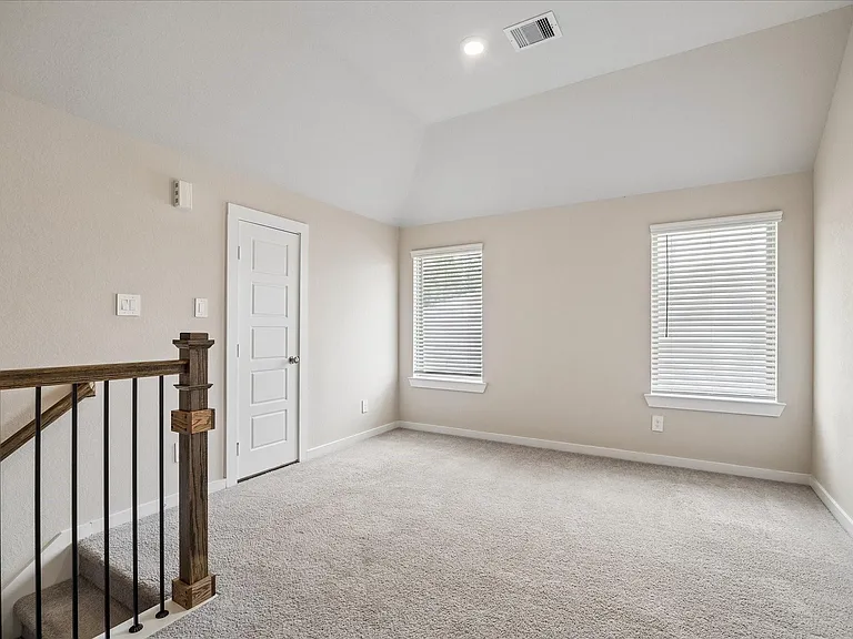 21759 Thicket Point Ln — Photo 5
