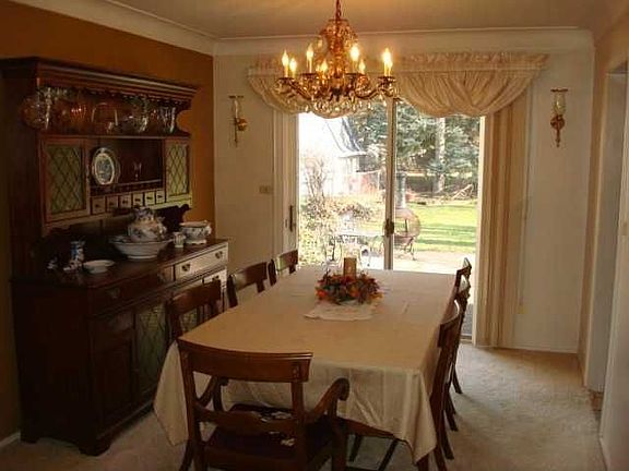 4th image of 115 Twinbrook Dr