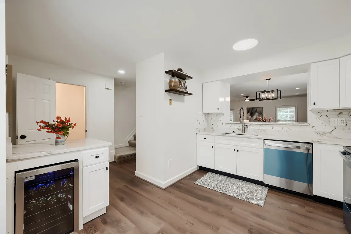 3 bed, 3.5 bath, 1850 sqft, $3,095 — Photo 4