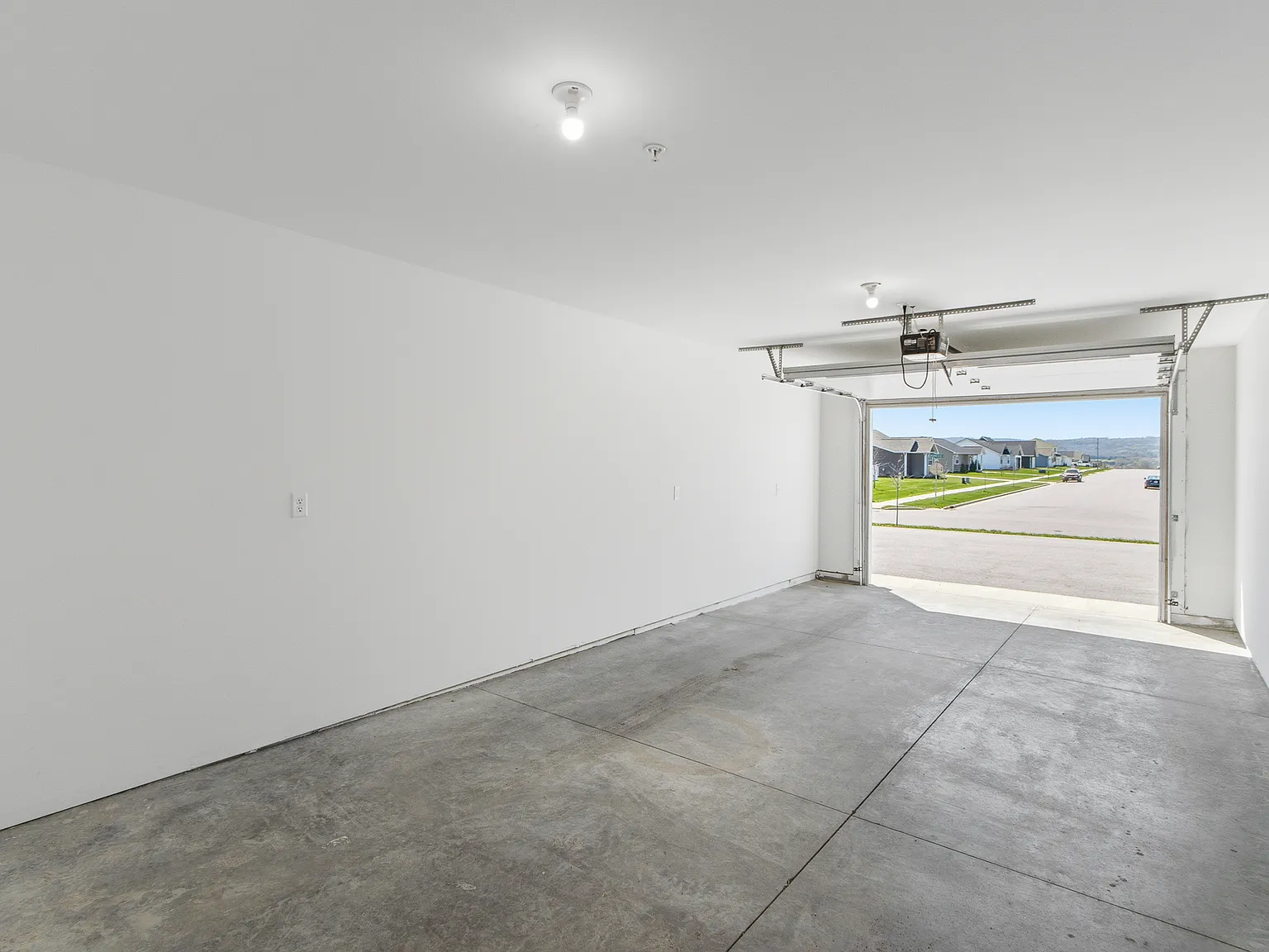 Carver Flats - 304 — Photo 4