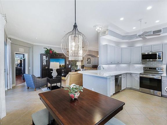 4th image of 10486 Smokehouse Bay DR #101